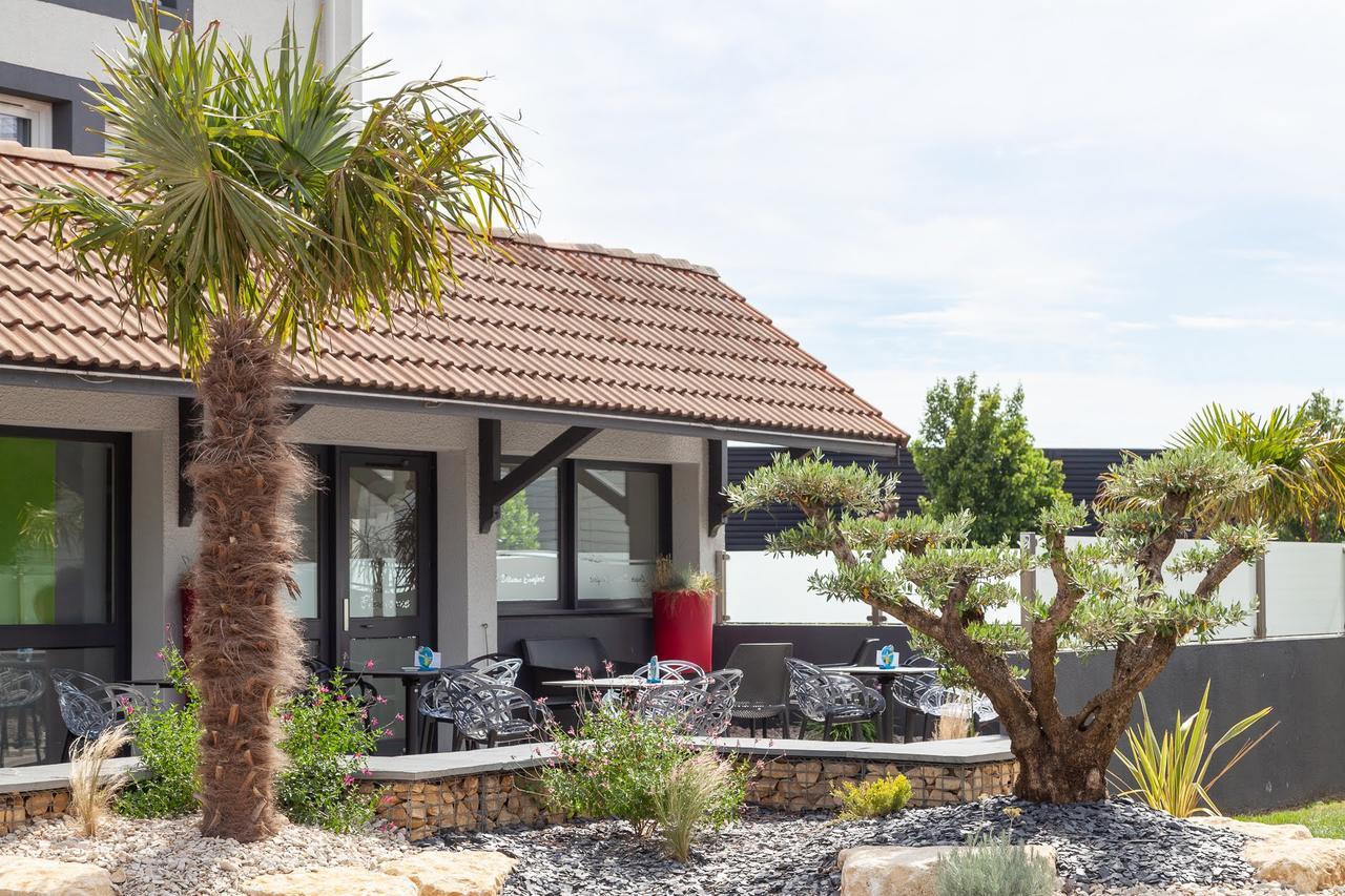 Kyriad Niort-Espace Mendesfrance Kültér fotó